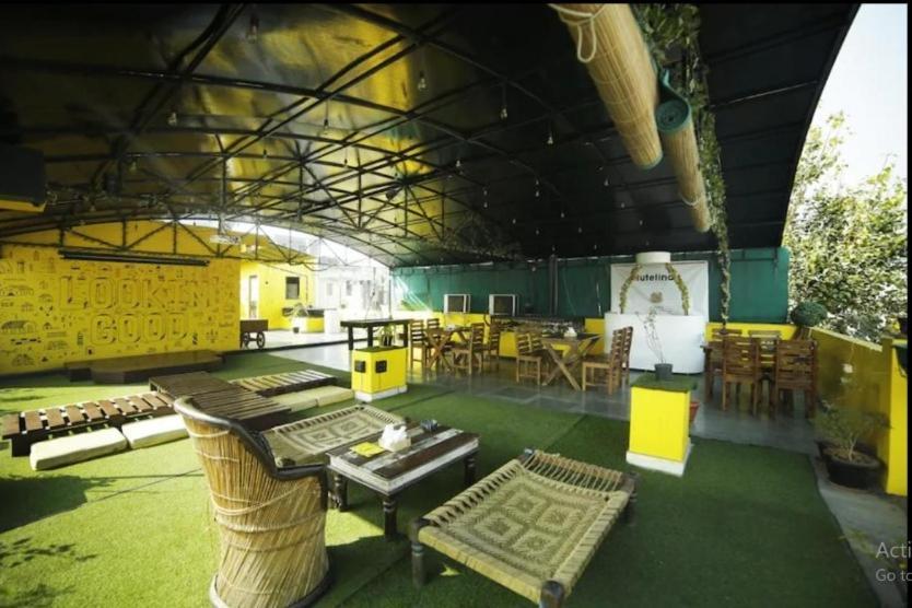 The Heistel Hostel New Delhi Exterior foto
